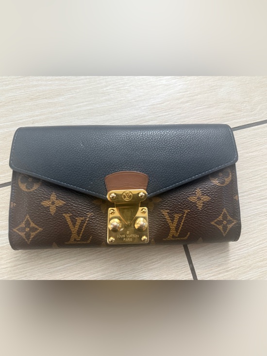Louis Vuitton Handbags - PRELOVED excellent condition Louis Vuitton Monogram Black & Brown Leather Wallet